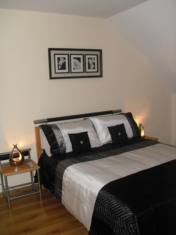 On The Rocks B&B Гринкасл Номер фото